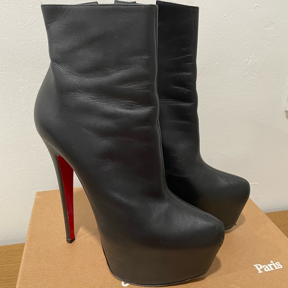 Christian Louboutin Daf Booty 160 Calf Black Leather Ankle Boots